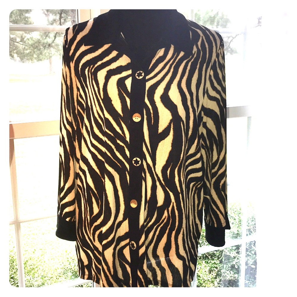 Zebra Stripe Flowing Button Up Top Sz: L Tanjay - image 1